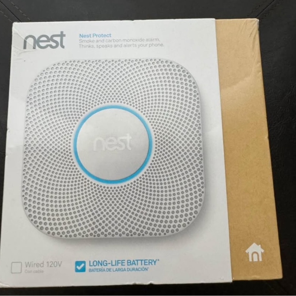 Google Nest Protect - Smoke Alarm - Smoke Detector and Carbon Monoxide Detector